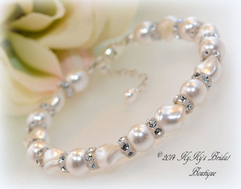 Pearl Bridal Bracelet With Swarovski Crystals, Pearl Bracelet, Custom Jewelry, Wedding Jewelry