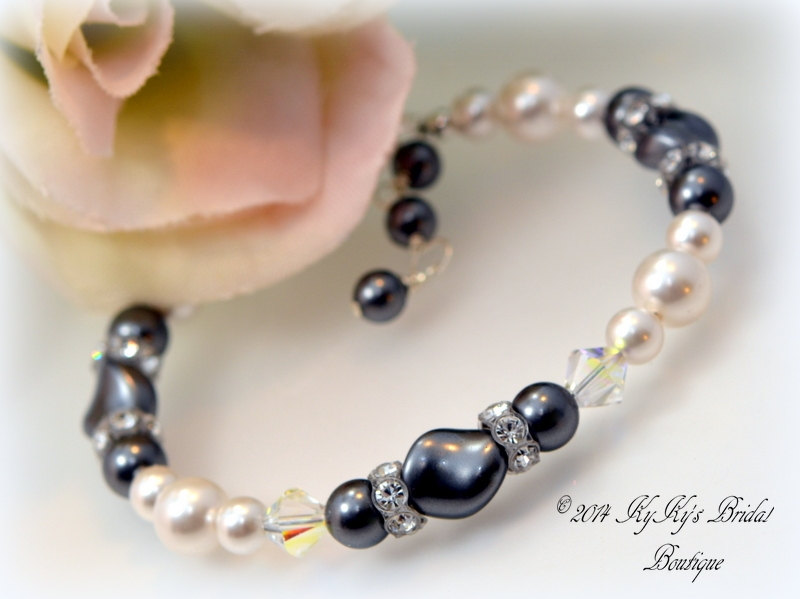 Pearl And Crystal Bridal Bracelet, Pearl And Crystal Bridesmaid Bracelet, Gray Pearl Bracelet, Wedding Jewelry, Custom Bracelet