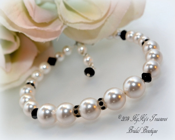 Bridal Bracelet, Pearl Bracelet, Formal Jewelry, Wedding Jewelry, Elegant Jewelry, Black And White, Custom Bracelet
